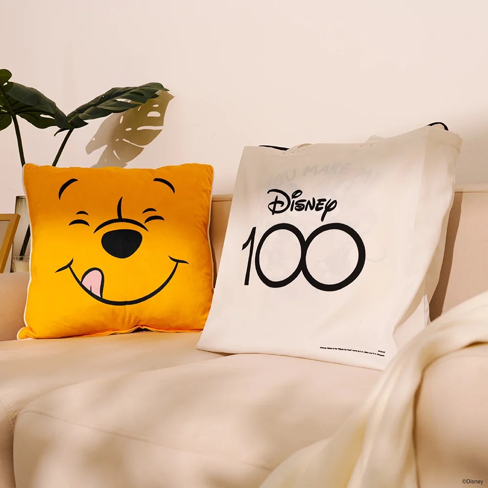หมอน Disney รุ่น Collection ลาย Winnie the pooh ผ้าสีเหลือง
