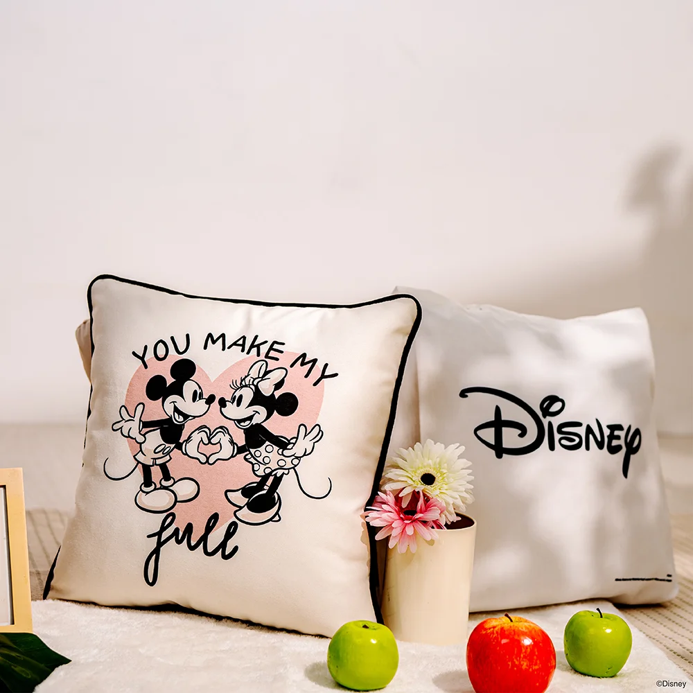 หมอน Disney รุ่น Collection วาเลนไทน์ ลาย Mickey Mouse & Minnie mouse ผ้าสีครีม